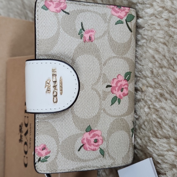 NWT IOB Coach Medium Corner Zip Signature Flower Print Wallet πππΈ - Picture 2 of 16